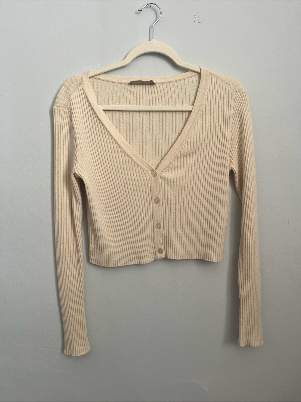 Everlane Ribbed Cream V-Neck Button-Front Cropped Wool/Cotton Sweater
